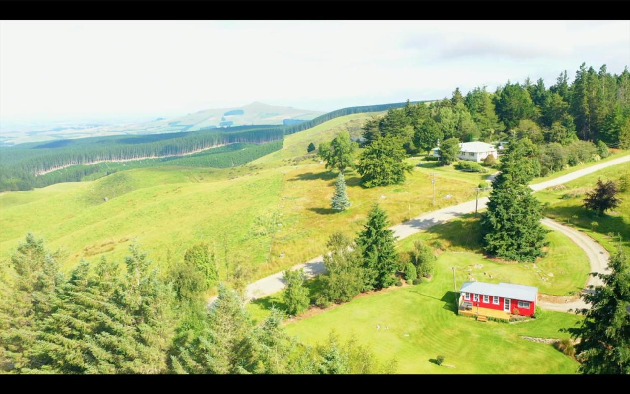 オマルー Little Red School House Bed & Breakfast エクステリア 写真