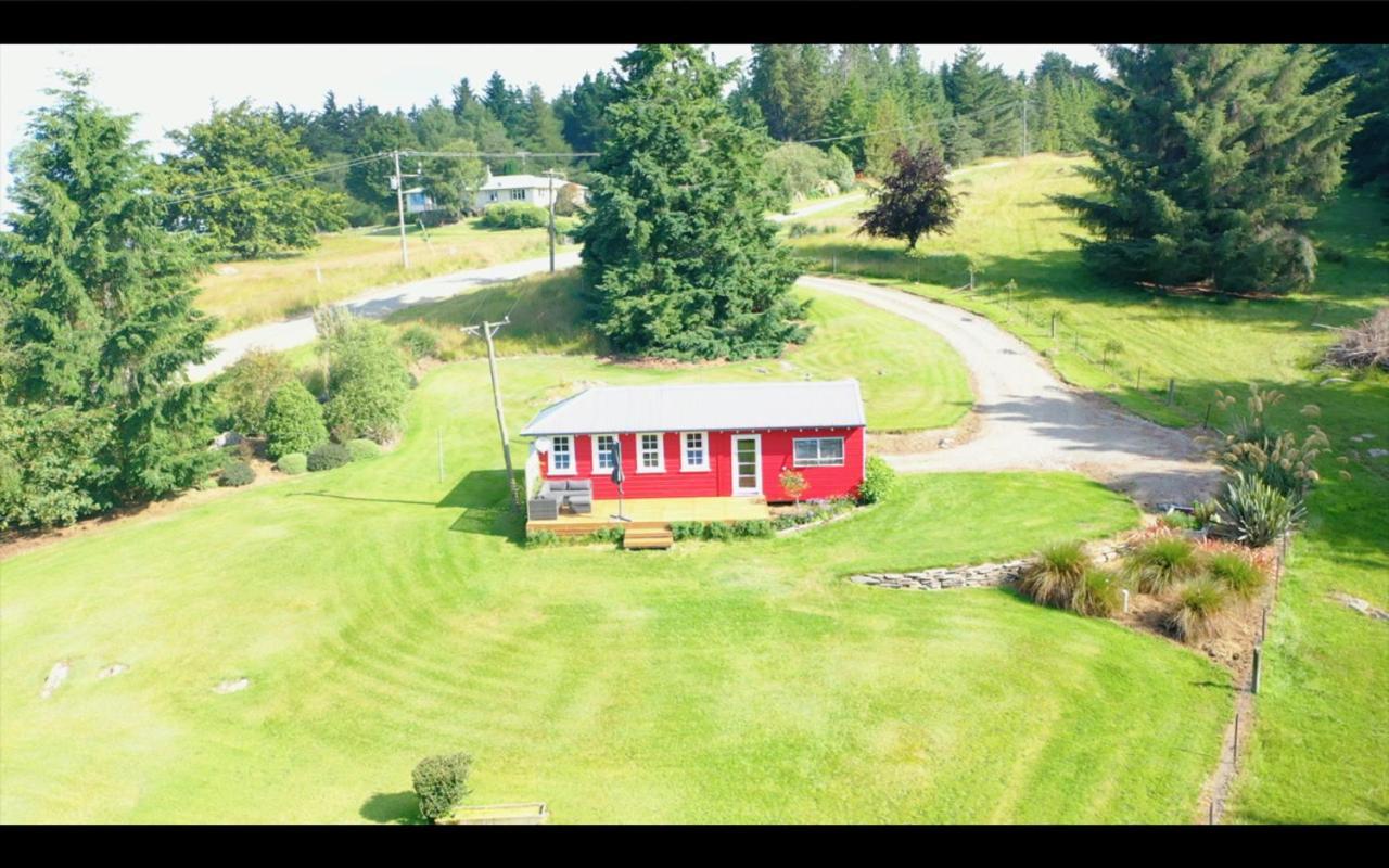 オマルー Little Red School House Bed & Breakfast エクステリア 写真